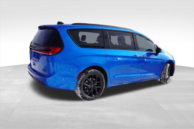 2026 Chrysler Pacifica PACIFICA SELECT AWD