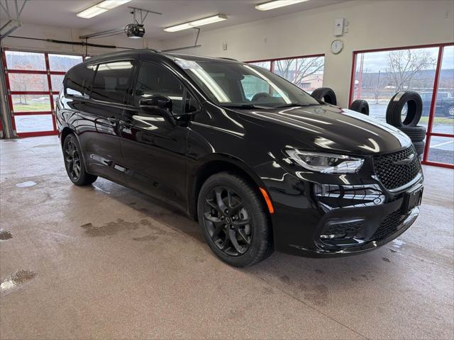 2026 Chrysler Pacifica PACIFICA SELECT AWD