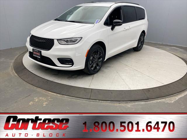 2026 Chrysler Pacifica PACIFICA SELECT AWD