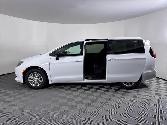 2026 Chrysler Voyager VOYAGER LX