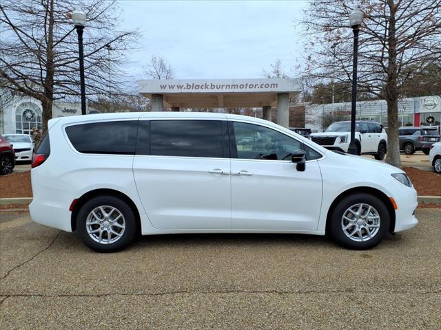 2026 Chrysler Voyager VOYAGER LX