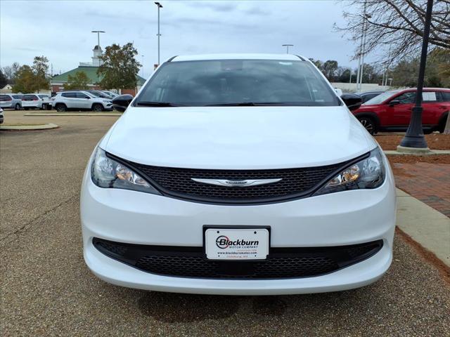 2026 Chrysler Voyager VOYAGER LX