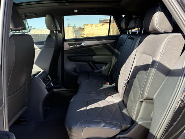 2026 Volkswagen Atlas Cross Sport SE with Technology