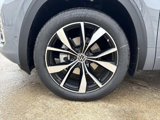 2026 Volkswagen Atlas Cross Sport SEL Premium R-Line