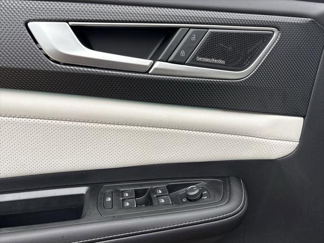 2026 Volkswagen Atlas Cross Sport SEL Premium R-Line