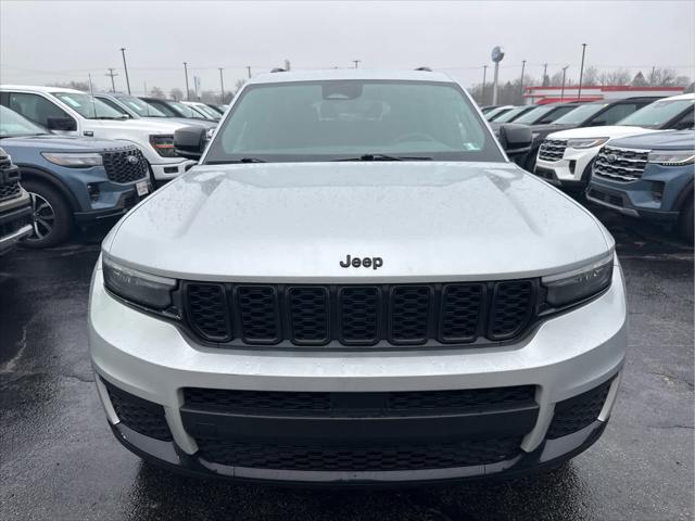 2023 Jeep Grand Cherokee L Altitude 4x4