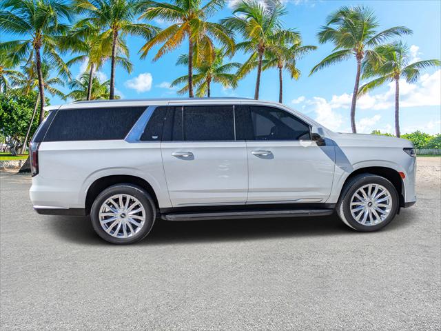 2022 Cadillac Escalade ESV 2WD Luxury 2022 Cadillac Escalade ESV 2WD Luxury