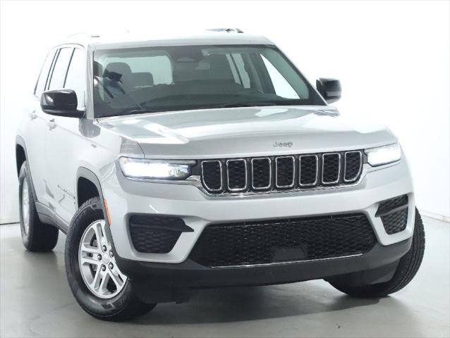 2023 Jeep Grand Cherokee Laredo 4x4