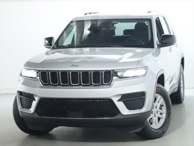 2023 Jeep Grand Cherokee Laredo 4x4