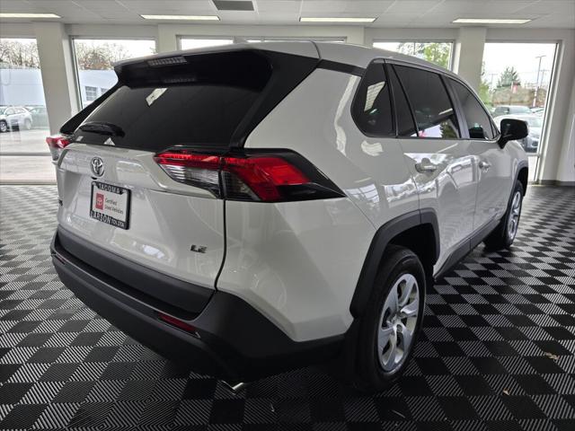 2025 Toyota RAV4 LE