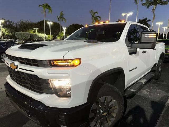2024 Chevrolet Silverado 2500HD 4WD Crew Cab Standard Bed Custom