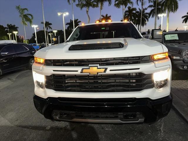 2024 Chevrolet Silverado 2500HD 4WD Crew Cab Standard Bed Custom