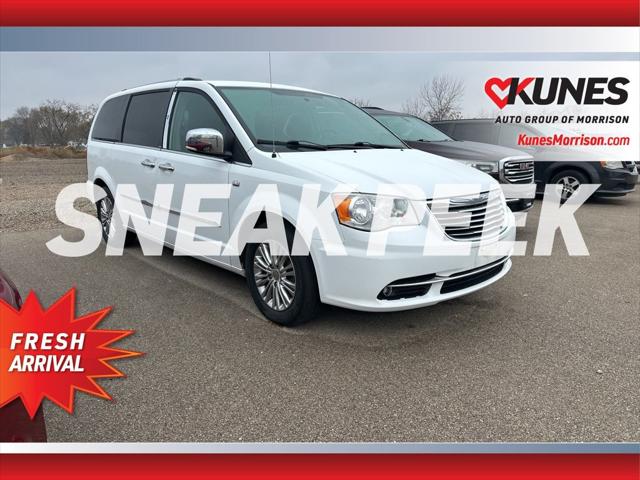 2014 Chrysler Town and Country Touring-L 30th Anniversary 2014 Chrysler Town and Country Touring-L 30th Anniversary