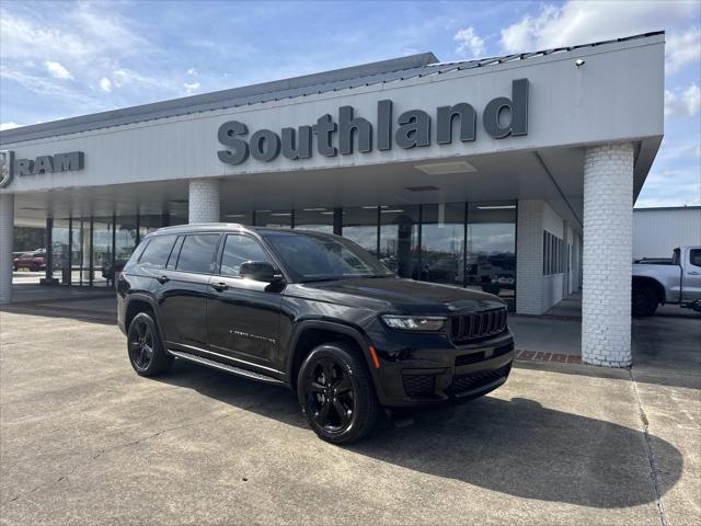 2023 Jeep Grand Cherokee L Altitude 4x2