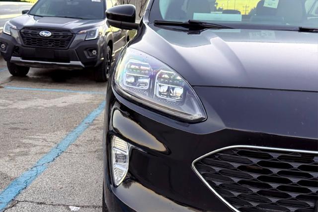 2021 Ford Escape Titanium Hybrid