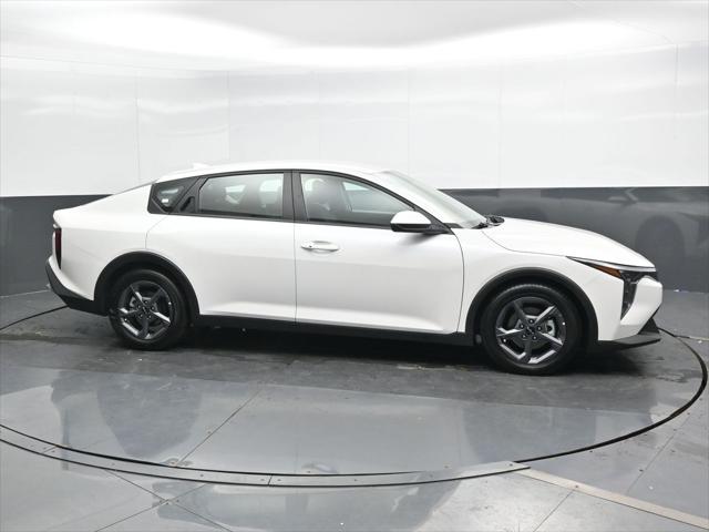 2025 Kia K4 LXS 2025 Kia K4 LXS