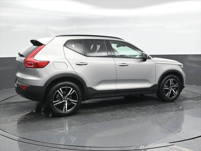 2024 Volvo XC40 B5 Core 2024 Volvo XC40 B5 Core