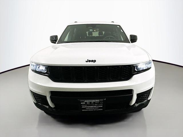 2023 Jeep Grand Cherokee L Altitude 4x4 2023 Jeep Grand Cherokee L Altitude 4x4