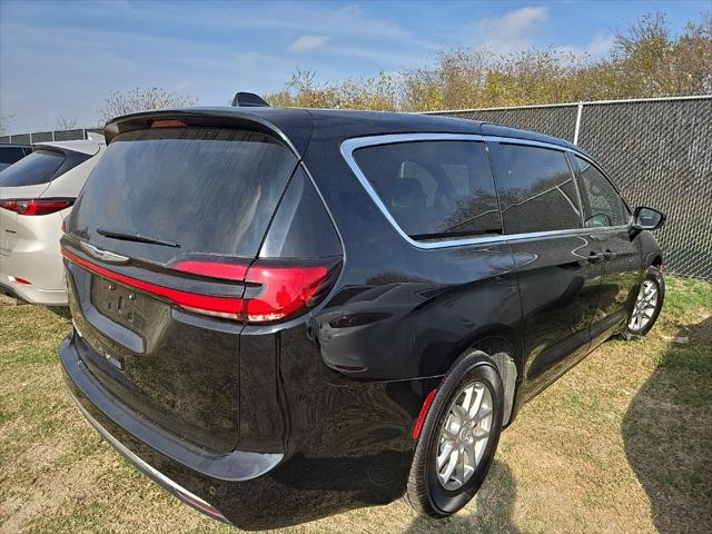 2025 Chrysler Pacifica Select 2025 Chrysler Pacifica Select