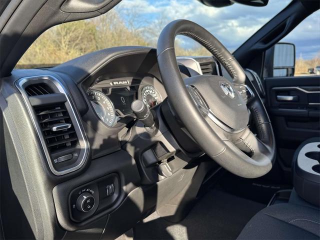 2024 RAM 2500 Big Horn Crew Cab 4x4 64 Box