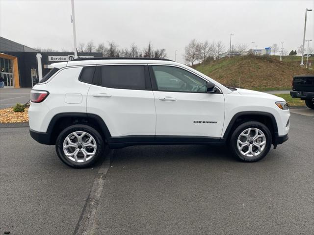 2025 Jeep Compass Latitude 4x4 2025 Jeep Compass Latitude 4x4