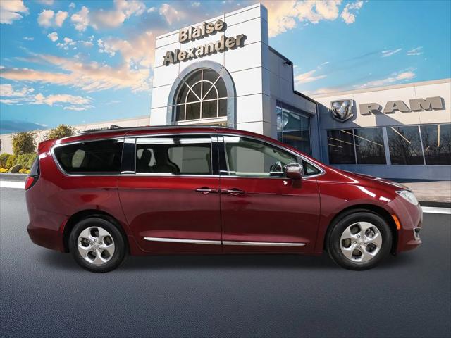 2018 Chrysler Pacifica Hybrid Limited