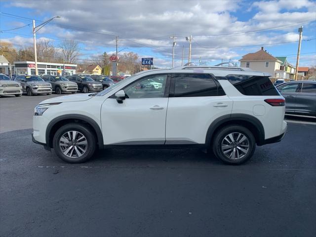 2023 Nissan Pathfinder SL 4WD