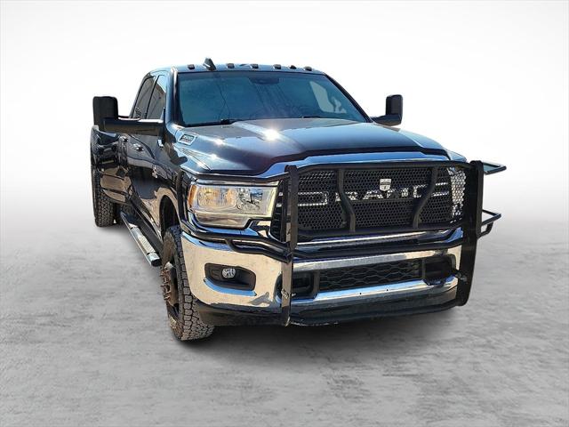 2019 RAM 3500 Big Horn Crew Cab 4x4 8 Box 2019 RAM 3500 Big Horn Crew Cab 4x4 8 Box