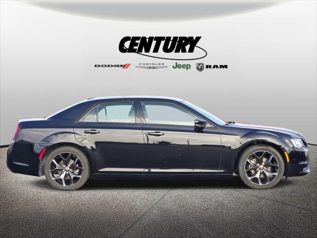2023 Chrysler 300 300S 2023 Chrysler 300 300S