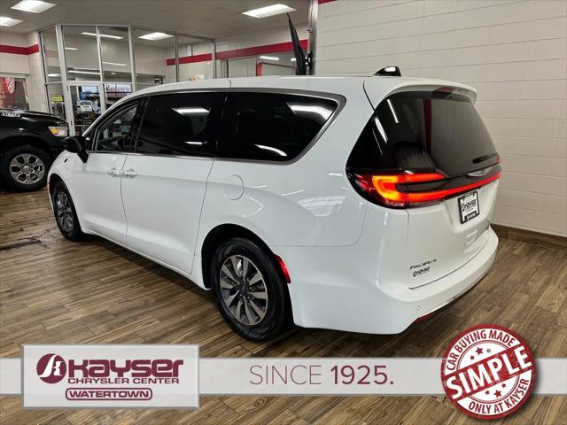 2024 Chrysler Pacifica Hybrid Select 2024 Chrysler Pacifica Hybrid Select
