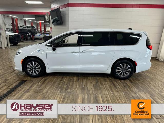 2024 Chrysler Pacifica Hybrid Select 2024 Chrysler Pacifica Hybrid Select