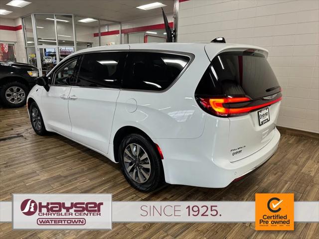 2024 Chrysler Pacifica Hybrid Select 2024 Chrysler Pacifica Hybrid Select