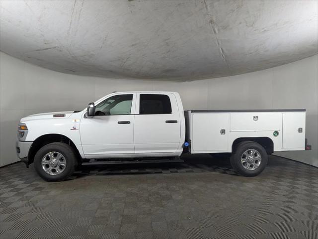 2026 RAM Ram 3500 Chassis Cab RAM 3500 TRADESMAN CREW CAB CHASSIS 4X4 60 CA