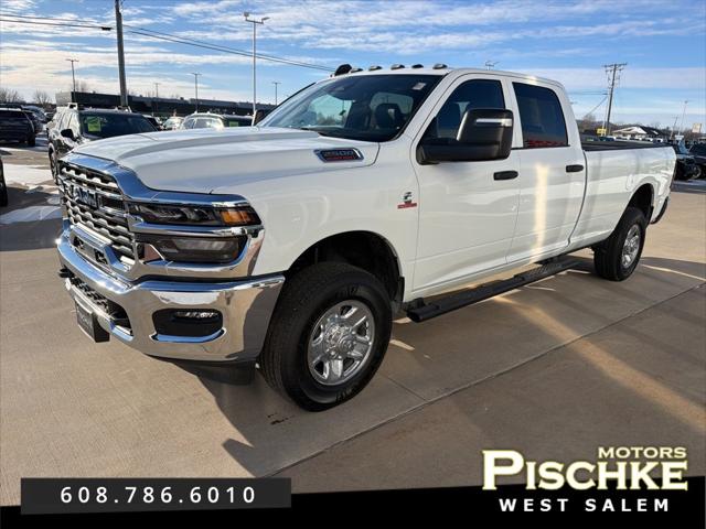 2025 RAM 2500 Tradesman Crew Cab 4x4 8 Box
