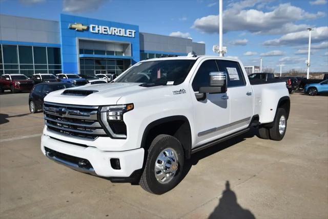 2026 Chevrolet Silverado 3500HD Crew Cab, Long Bed, LTZ Dual Rear Wheel, RWD