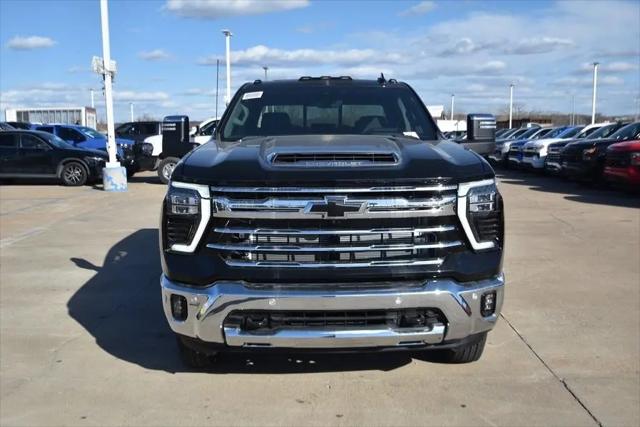 2026 Chevrolet Silverado 3500HD Crew Cab, Long Bed, LTZ Dual Rear Wheel, RWD