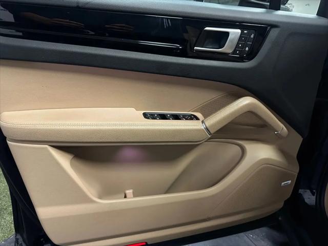2022 Porsche Cayenne Platinum Edition