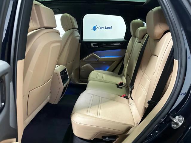 2022 Porsche Cayenne Platinum Edition