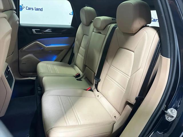 2022 Porsche Cayenne Platinum Edition
