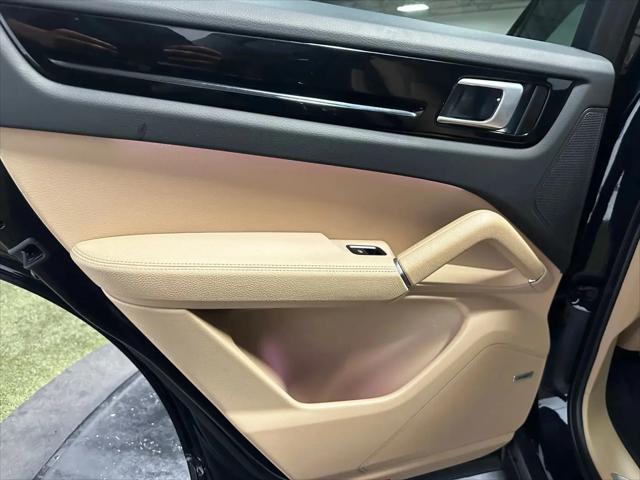 2022 Porsche Cayenne Platinum Edition