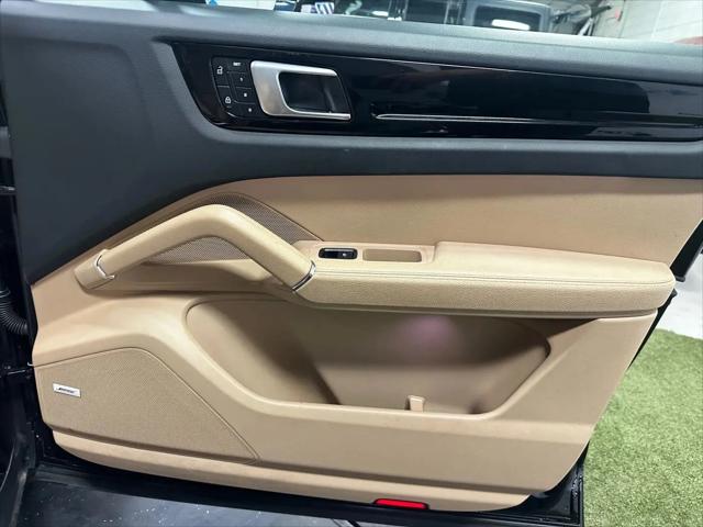 2022 Porsche Cayenne Platinum Edition