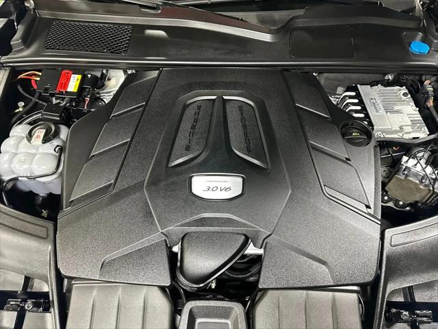 2022 Porsche Cayenne Platinum Edition