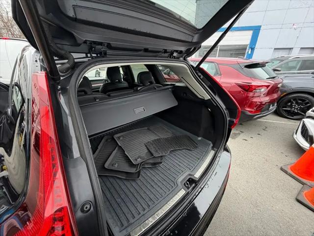 2024 Volvo XC60 B5 Plus Dark Theme