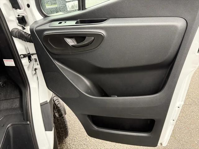 2021 Freightliner Sprinter Standard Roof I4