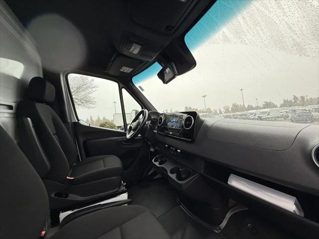 2021 Freightliner Sprinter Standard Roof I4