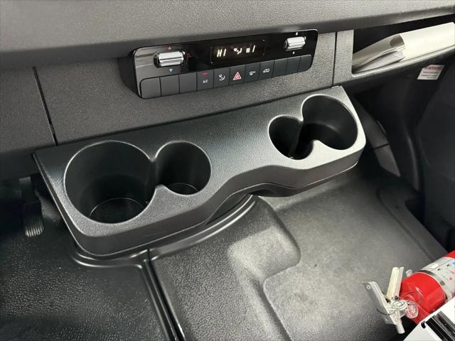 2021 Freightliner Sprinter Standard Roof I4