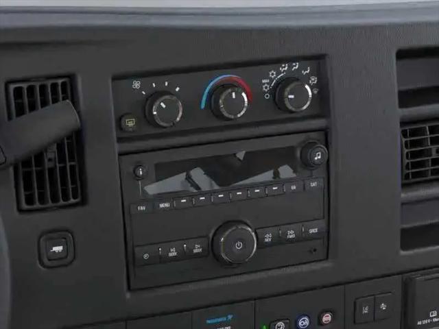2025 GMC Savana Passenger RWD 3500 Extended Wheelbase LT