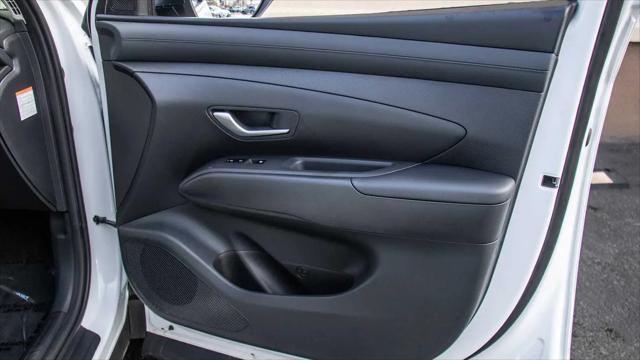 2026 Hyundai Tucson Hybrid Blue SE