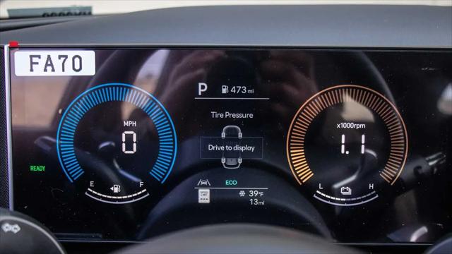 2026 Hyundai Tucson Hybrid Blue SE