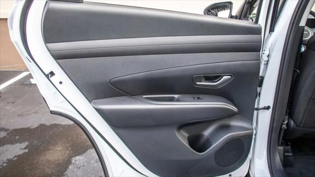 2026 Hyundai Tucson Hybrid Blue SE